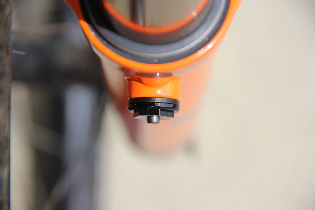fox float 38 factory fork has lower leg bleed valves to release pressure from heat build up high altitude descents