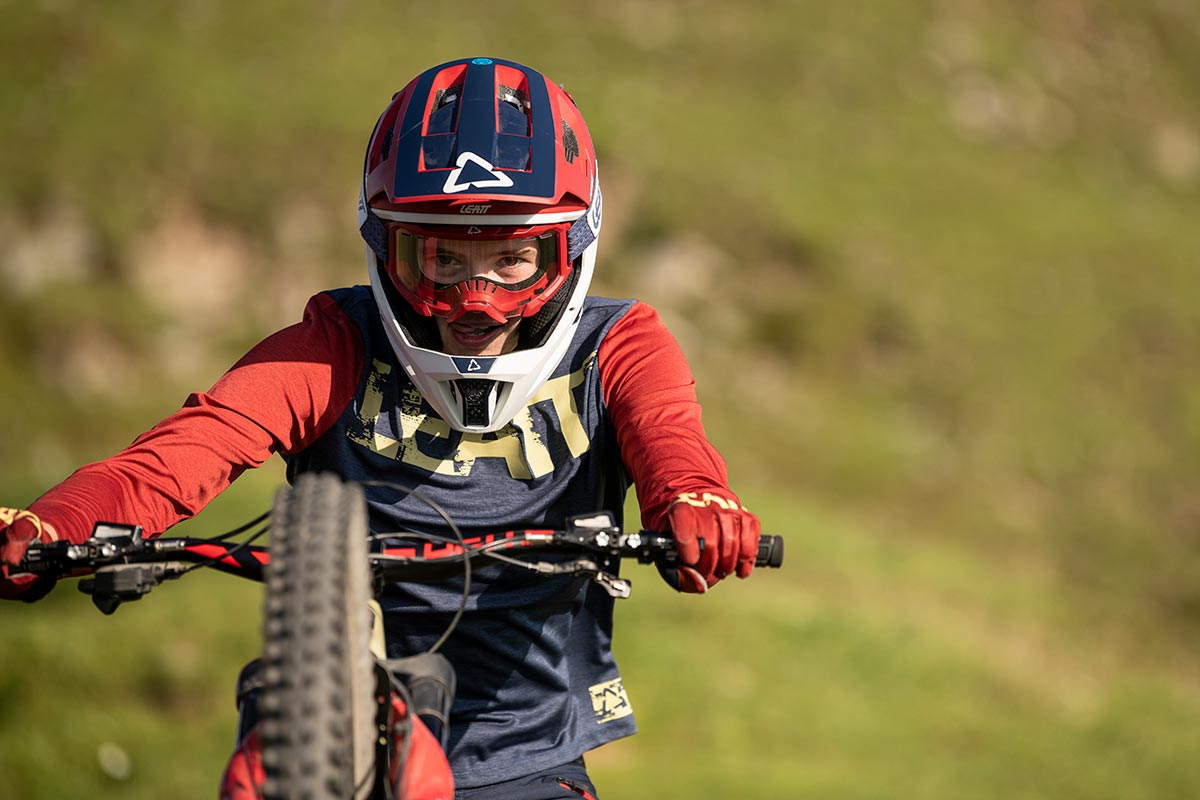 Leatt 4.0 Enduro Helmet with removable chinbar delivers DH