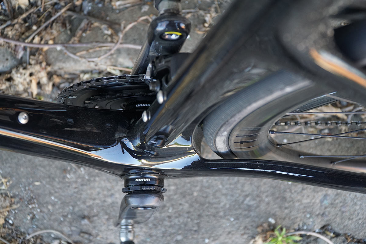 review of parlee rz7 aero road bike with bike showing closeup details of aero tube shaping