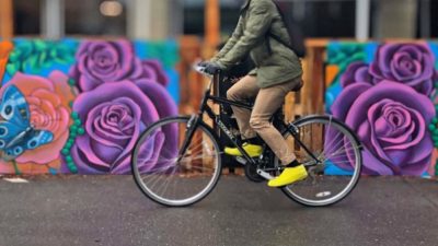 VeloToze Roam latex shoe covers keep street & flat pedal shoes dry, are even walkable too!