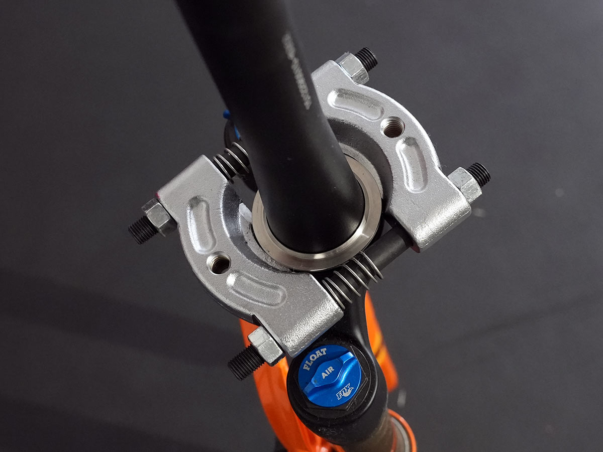 birzman crown race puller removal tool on a fork steerer tube