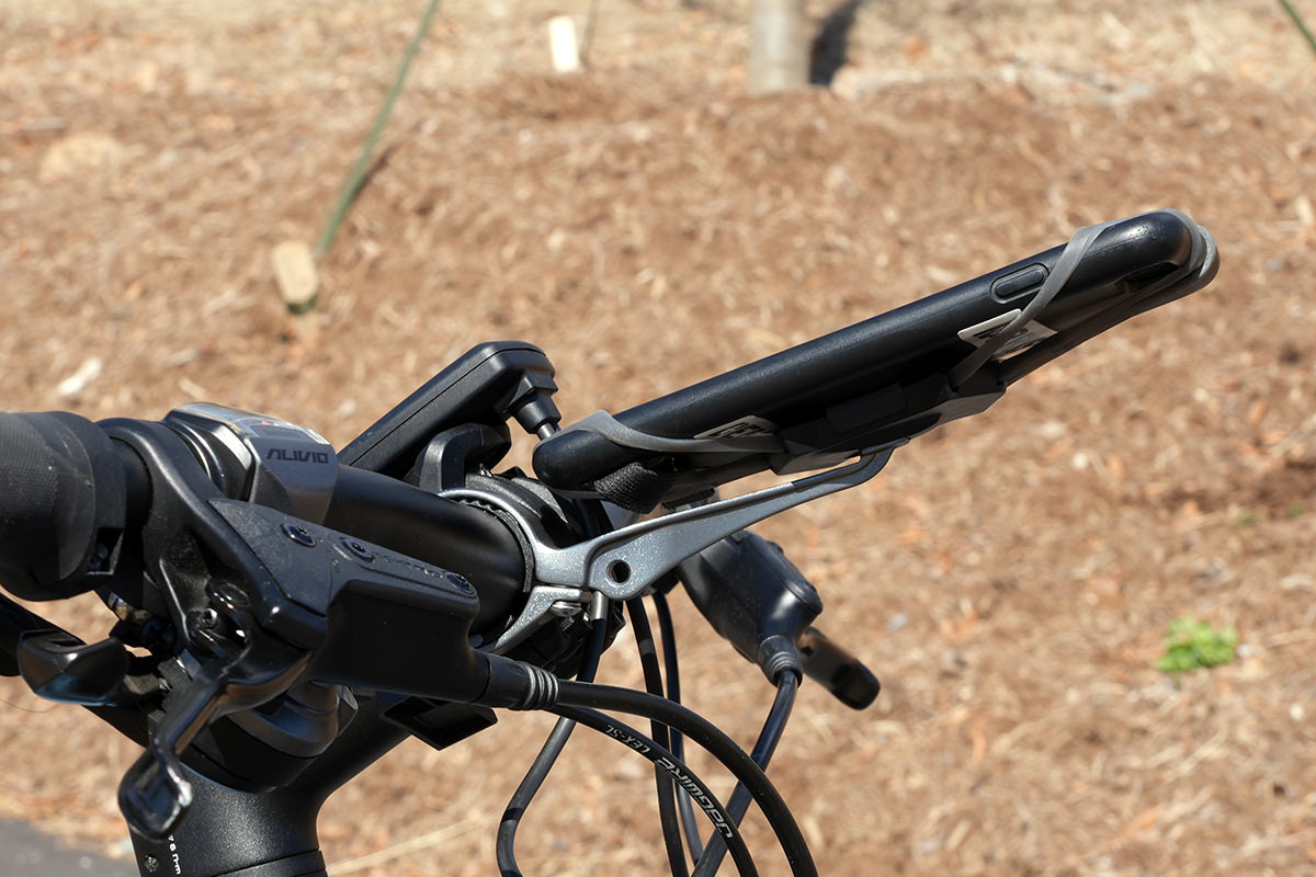 delta cycle x pro handlebar mount universal smartphone holder