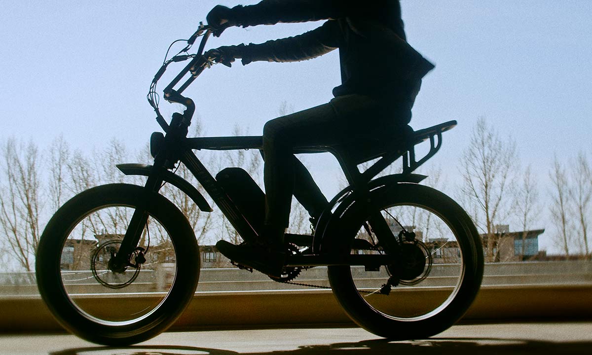 Biktrix Moto e-bike, urban mobility eMTB e-moped alternative transportation, shadow silhouette 