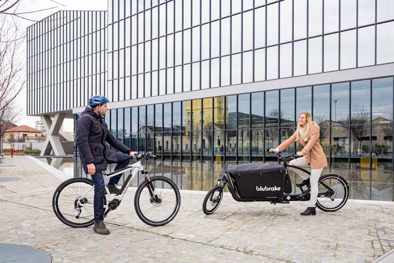 Blubrake e-bike ABS system, two riders
