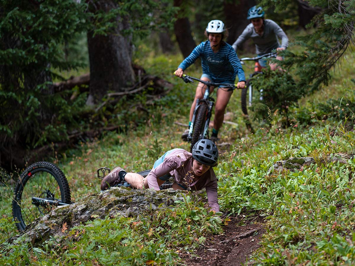 Girls Gotta Eat Dirt crash c. Ripton & Co, ride photos by Jack Plantz