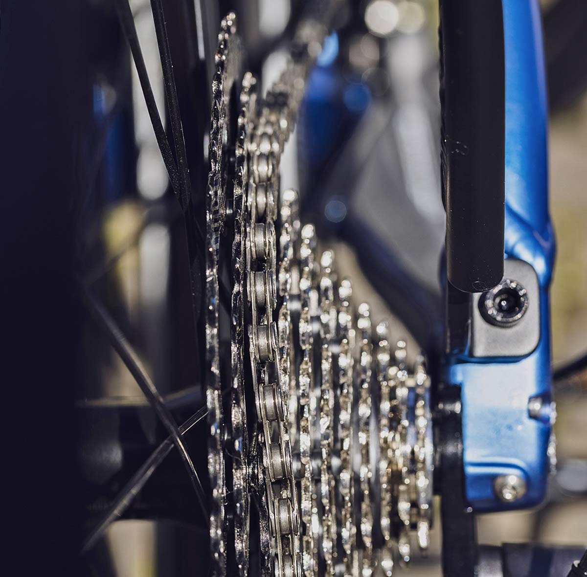 Shimano Deore XT LinkGlide drivetrain is 3x more durable, new LG MTB long-wearing mountain bike groupset, new cog spacing