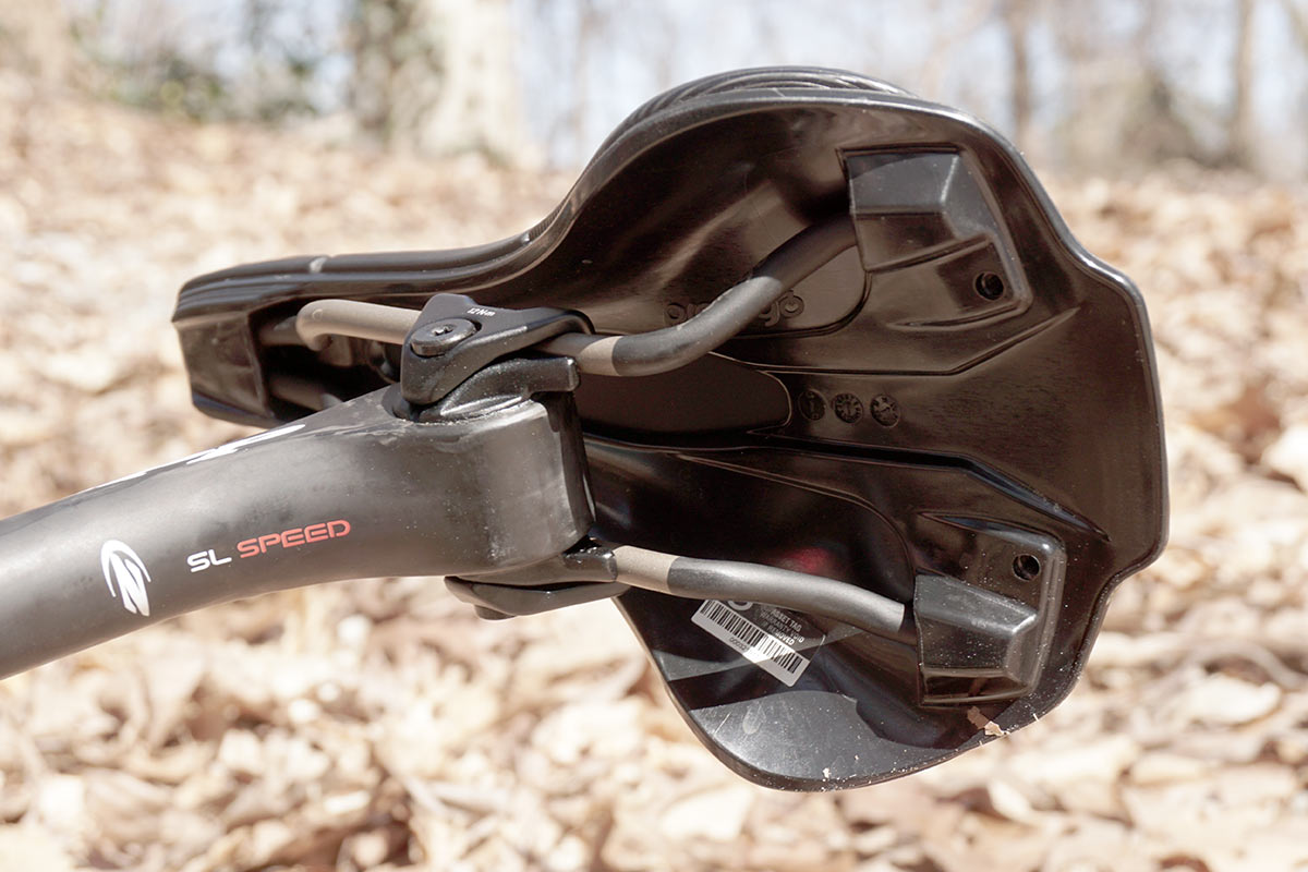 prologo scratch M5 AGX saddle shown from bottom
