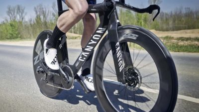 2021 Canyon Speedmax CFR TT is all-new, UCI-approved for time trials w/ Zipp cockpit