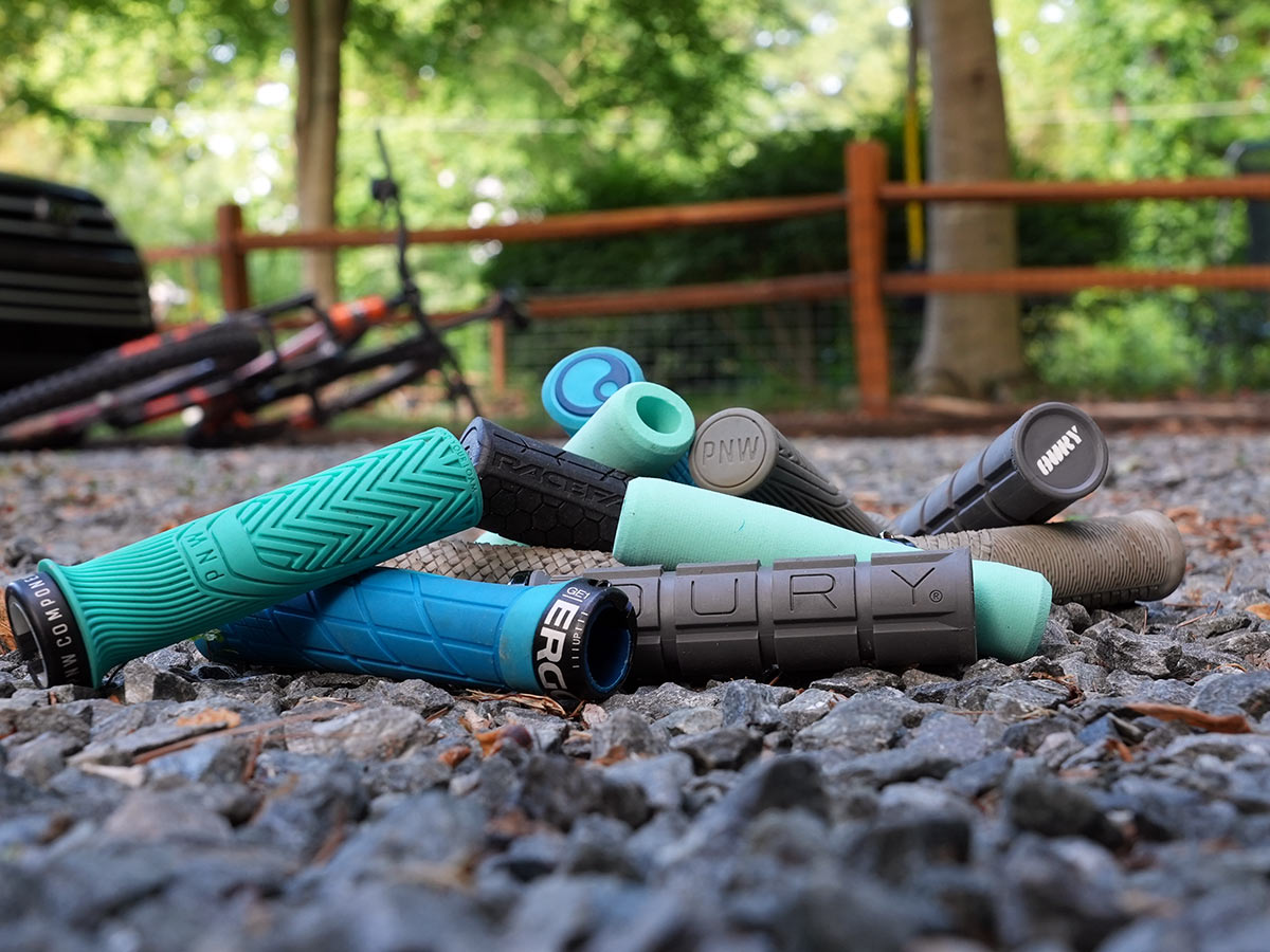 how to choose the best mountain bike grips for your hand size