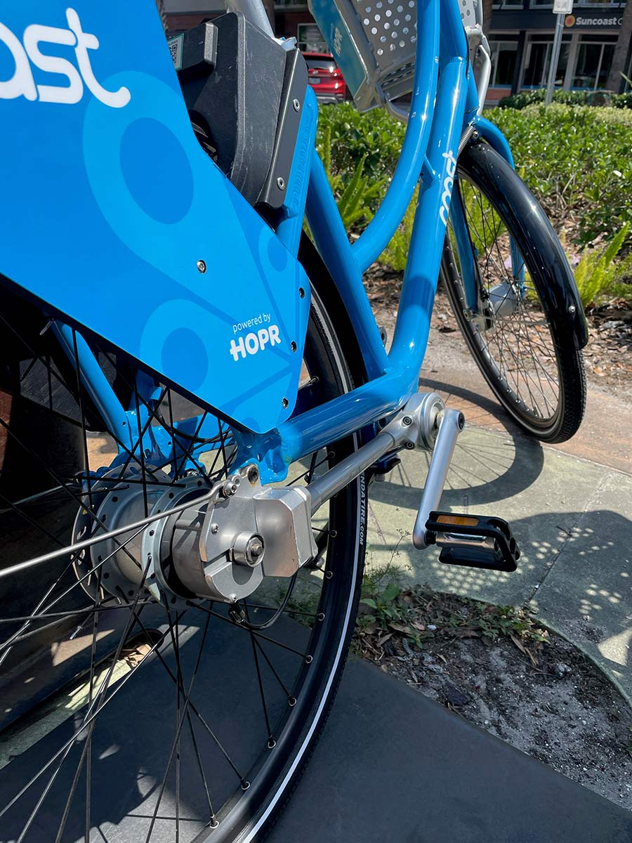 hopr bike share bicycle with driveshaft drivetrain and internally geared hub