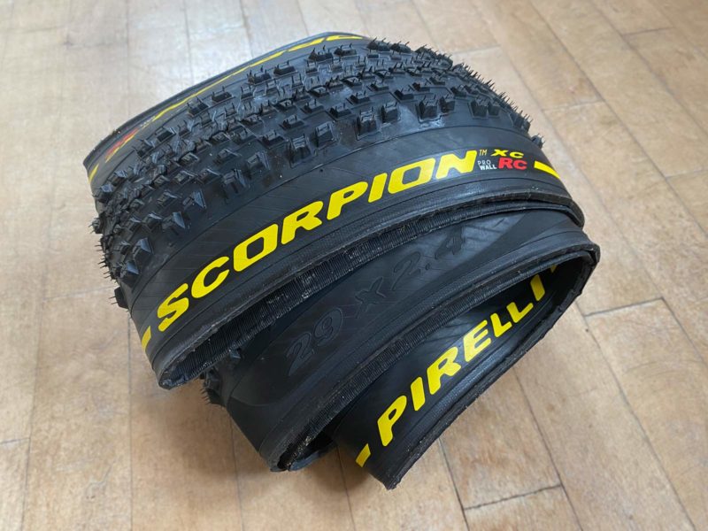 Pirelli Scorpion XC RC 2.4" light wide mountain bike cross-country race tire