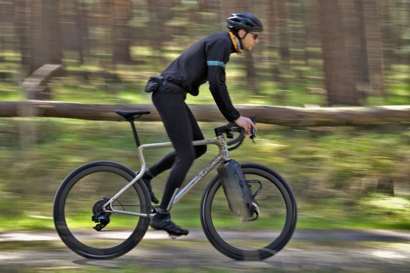 Urwahn Acros EDT gravel bike, limited edition 3D-printed steel no-seattube gravel road adventure bike, riding