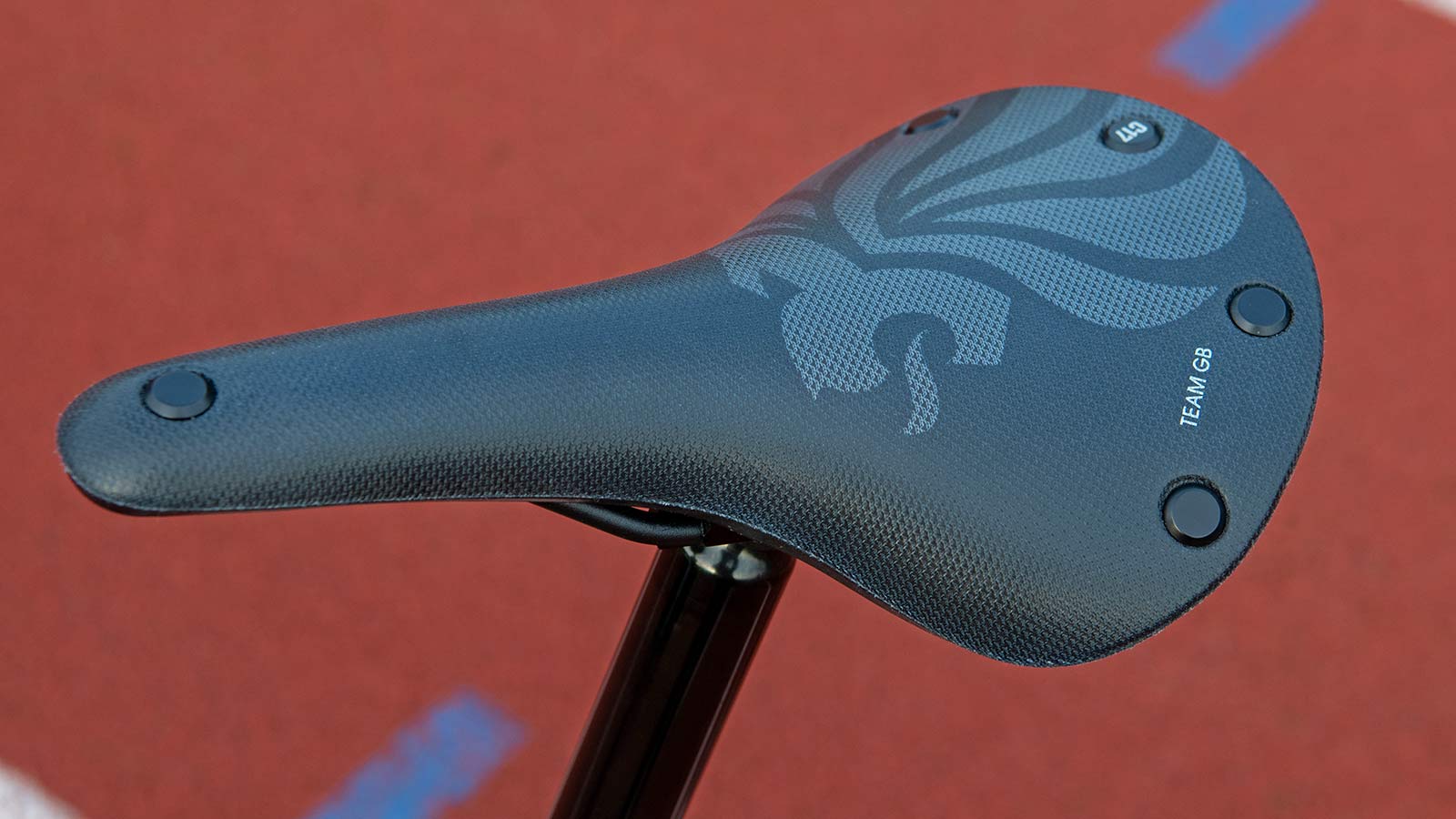 BROOKS CAMBIUM C17 ALLWEATHER（オリンピック限定） - 自転車