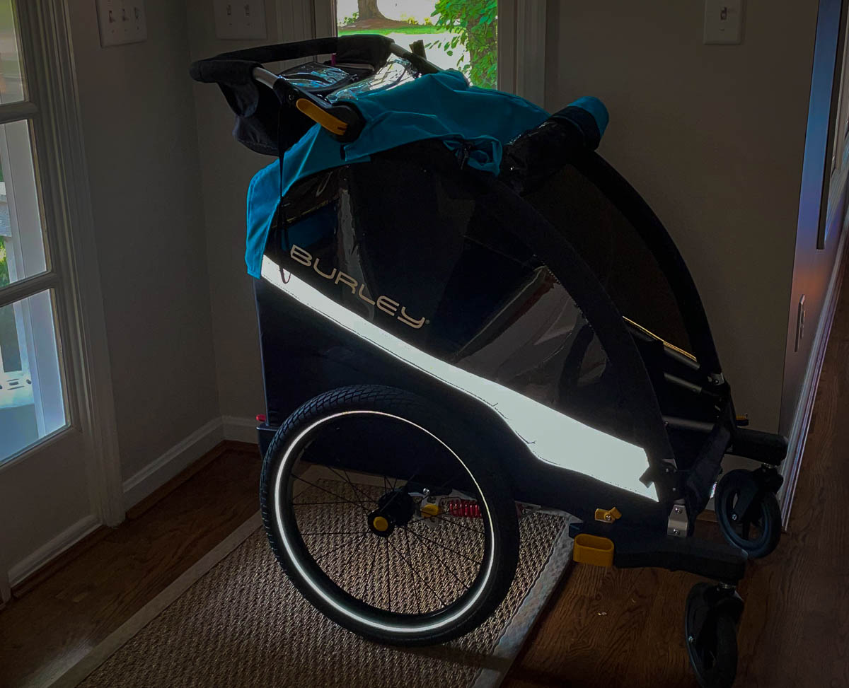 Review Burley D Lite X single seat child bike trailer is fun for