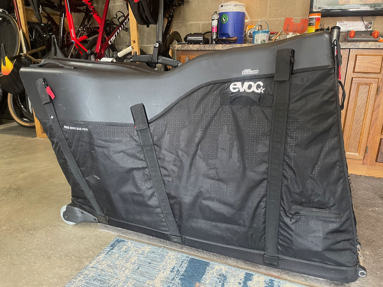 EVOCs Road Bike Bag Pro Ready to roll
