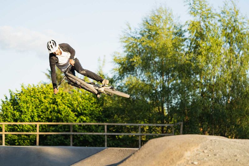 AASQ 125 Dirt Jump Fork Setup with Innes Graham, Tyler McCaul, Matt