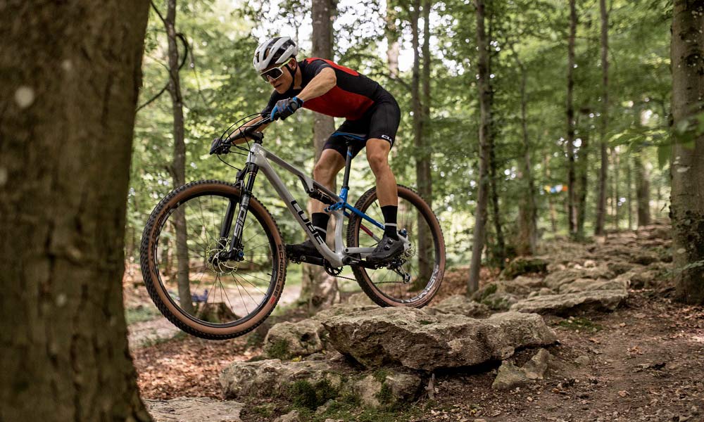 All-new 2022 Cube AMS lightweight C:68X carbon XC Marathon Trail mountain bikes, trail riding