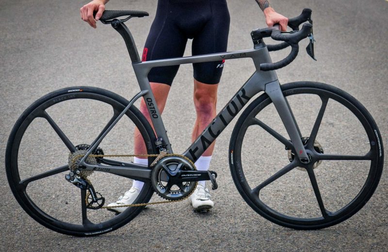 Black Inc FIVE aero carbon 5-spoke tubeless disc brake road bike wheels, complete bike