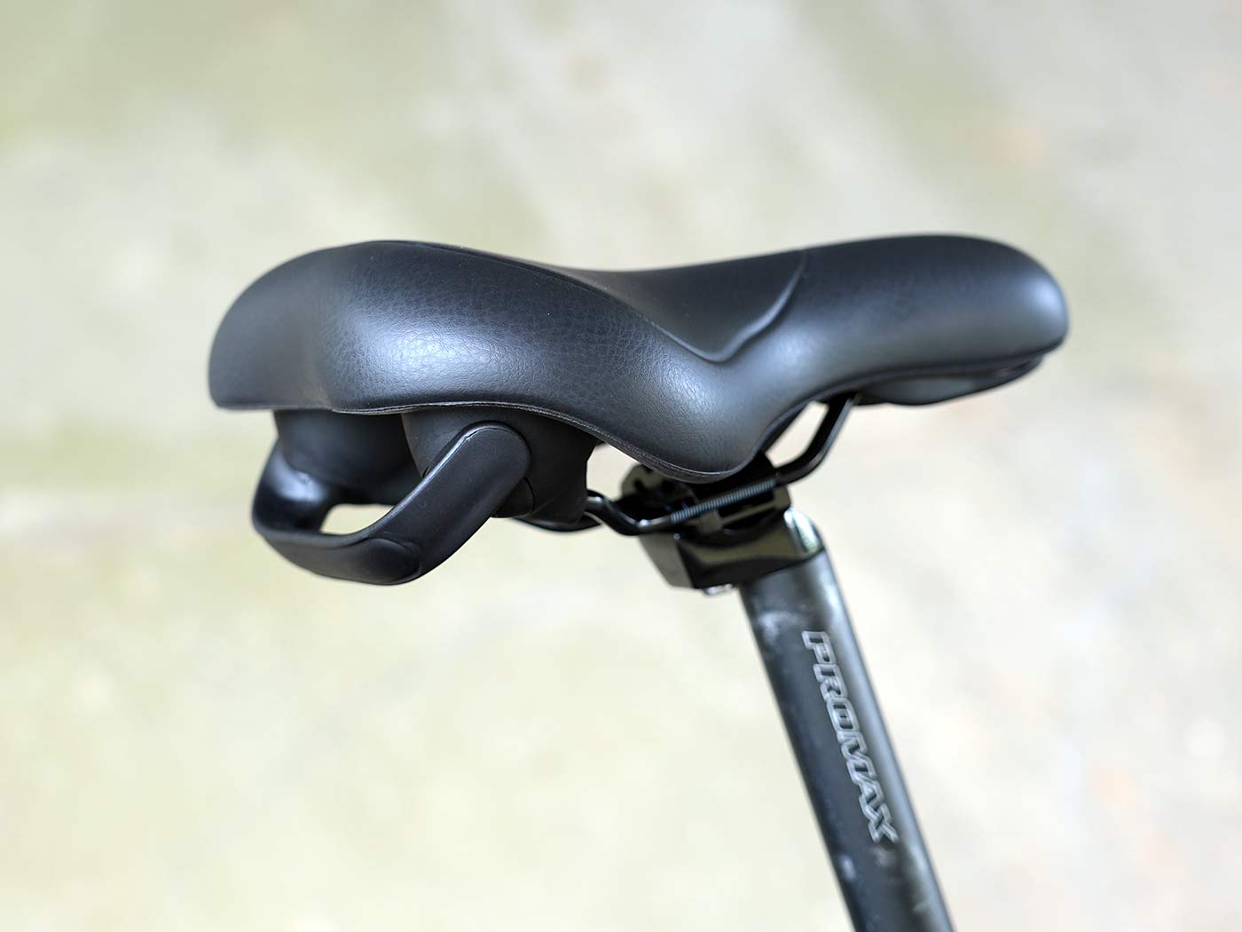 kbo breeze commuter e-bike saddle with lift handle