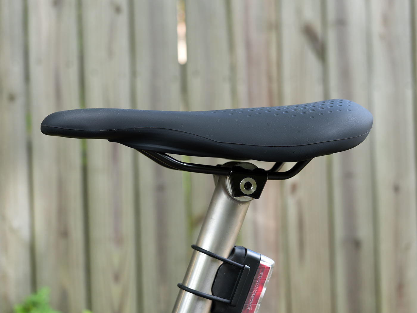 delta hex air silicone gel saddle cover