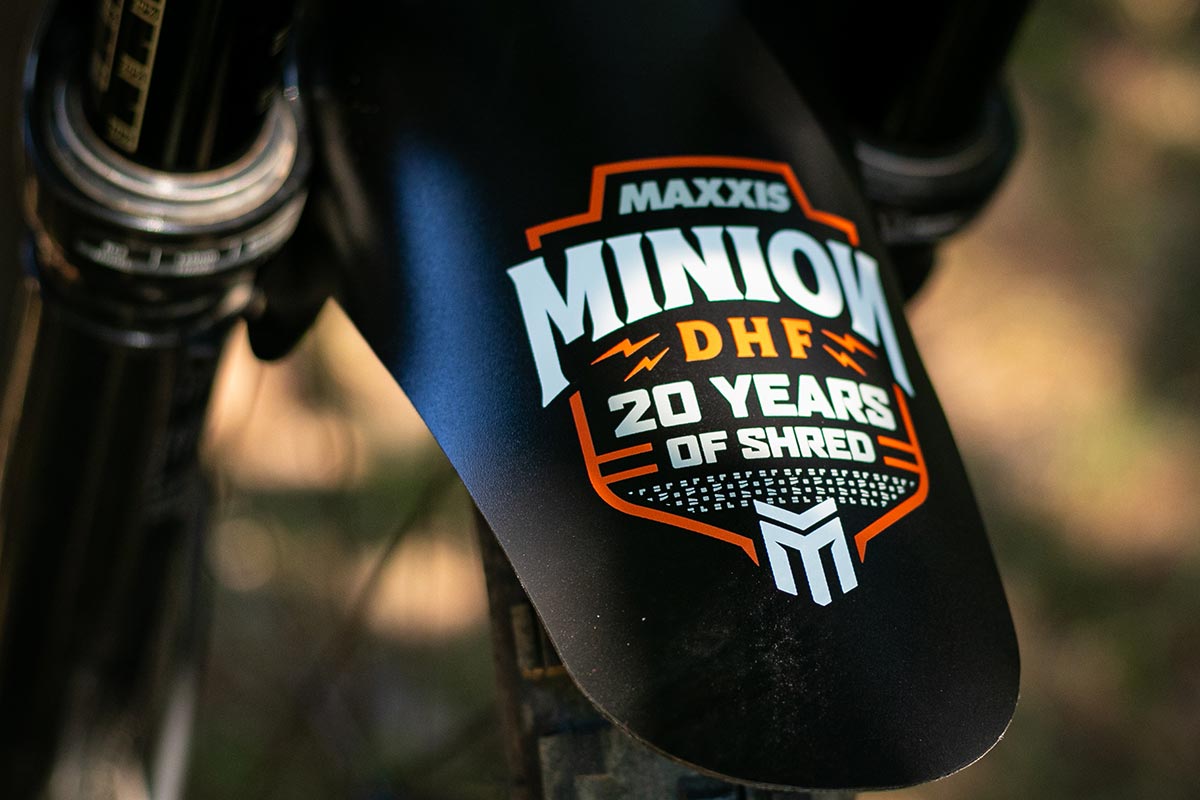 maxxis minion dhf 20 year limited edition fender