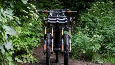 Orange Phase AD3 is an adaptive 3-wheeler eMTB with a leaning linkage