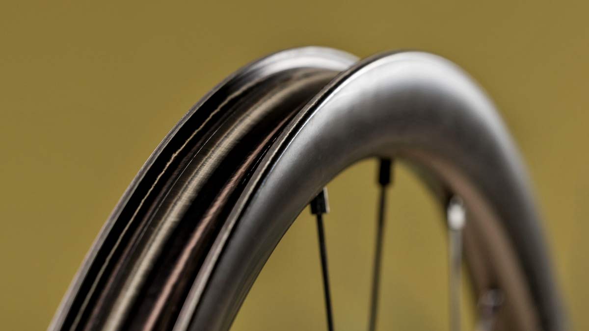 Fulcrum Rapid Red Carbon lightweight asymmetric tubeless gravel bike wheels, mini-hooked rim