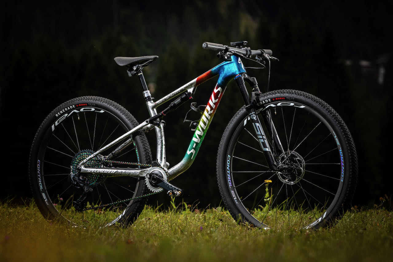 Specialized World Champion limited edition Epic full bike side