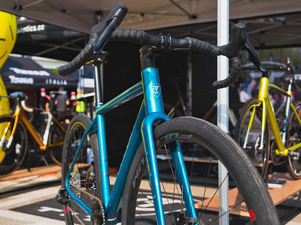 Titici All-In aluminum gravel bike, integrated custom alloy bike made-in-Italy, Rimini show