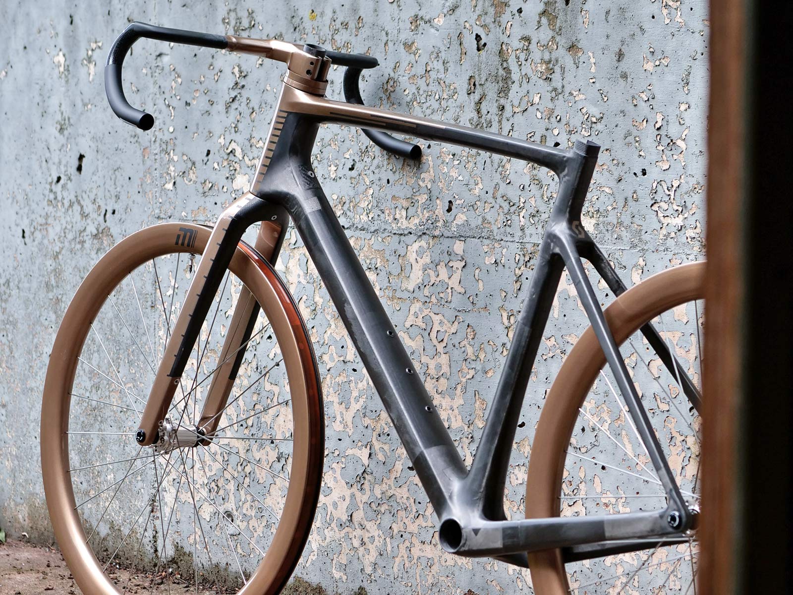 custom Scott Addict Gravel Tuned Dangerholm edition lightweight carbon prototype gravel bike project, paint job