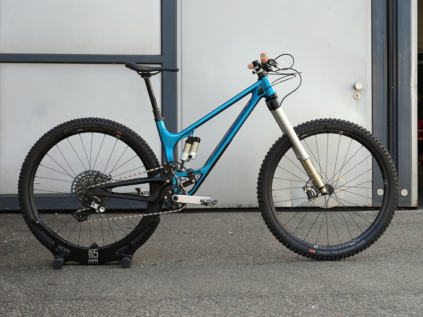 actofive high pivot enduro mountain bike with prototype intend suspension fork