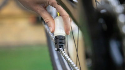 Ryder Innovation’s Luberetta lubes your chain without missing a link