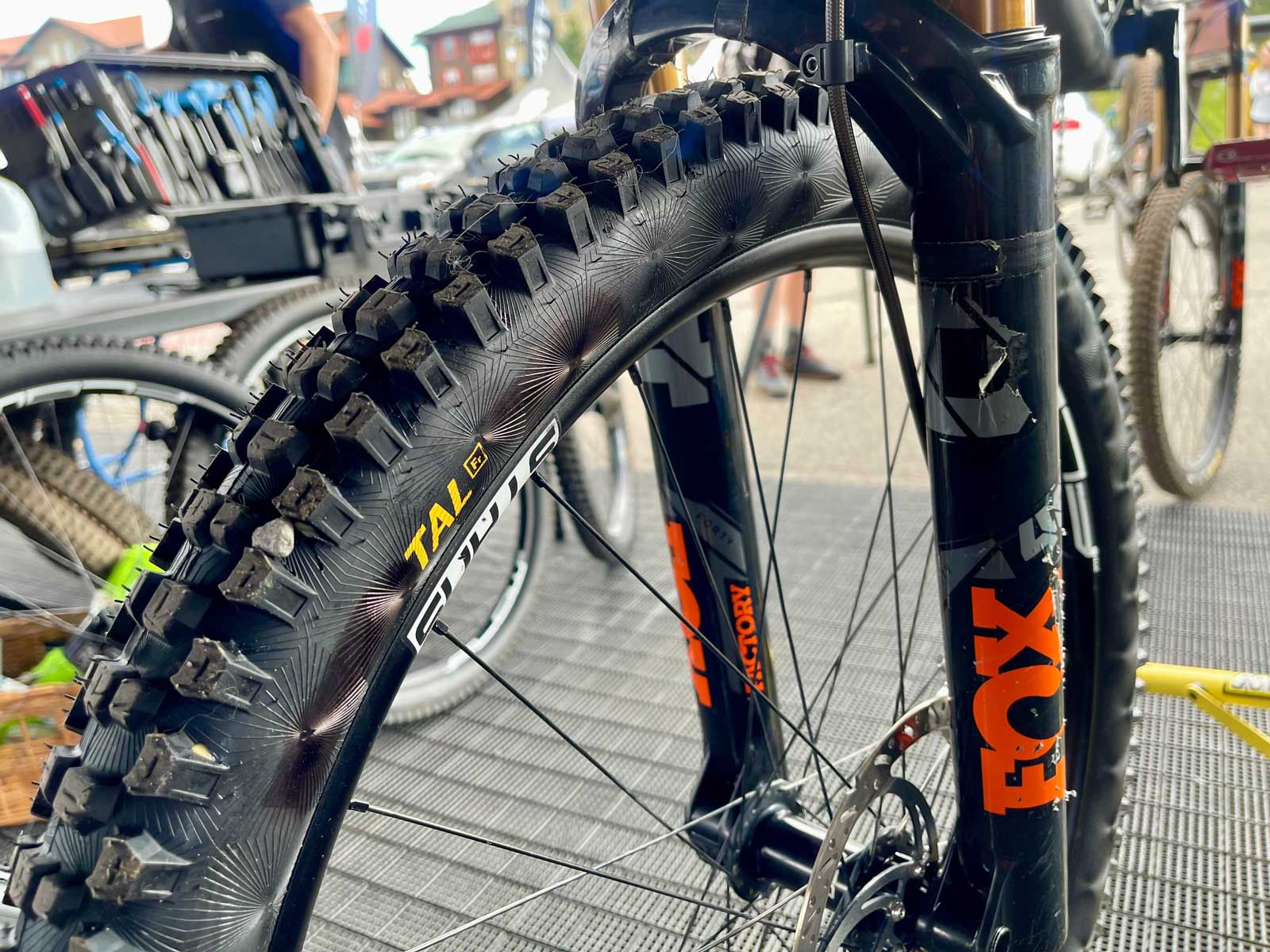 Observation beside job Continental Tires New Gravity Range delivers 5 new Tread Patterns for All  Conditions - Bikerumor