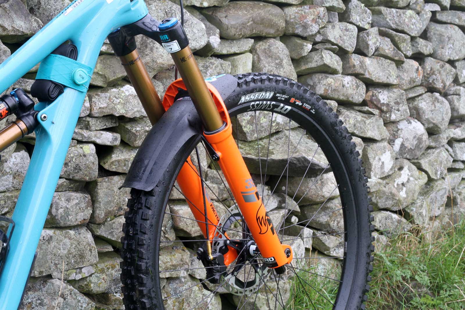 Yeti sb150 best sale fox 38