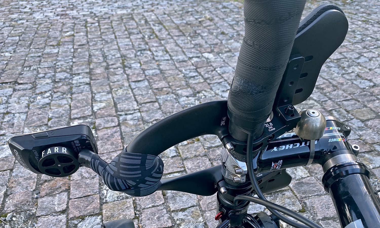 Review: Farr Arm Rests & Carbon Aero Bolt-On modular endurance cycling mini aero bar, adjustability