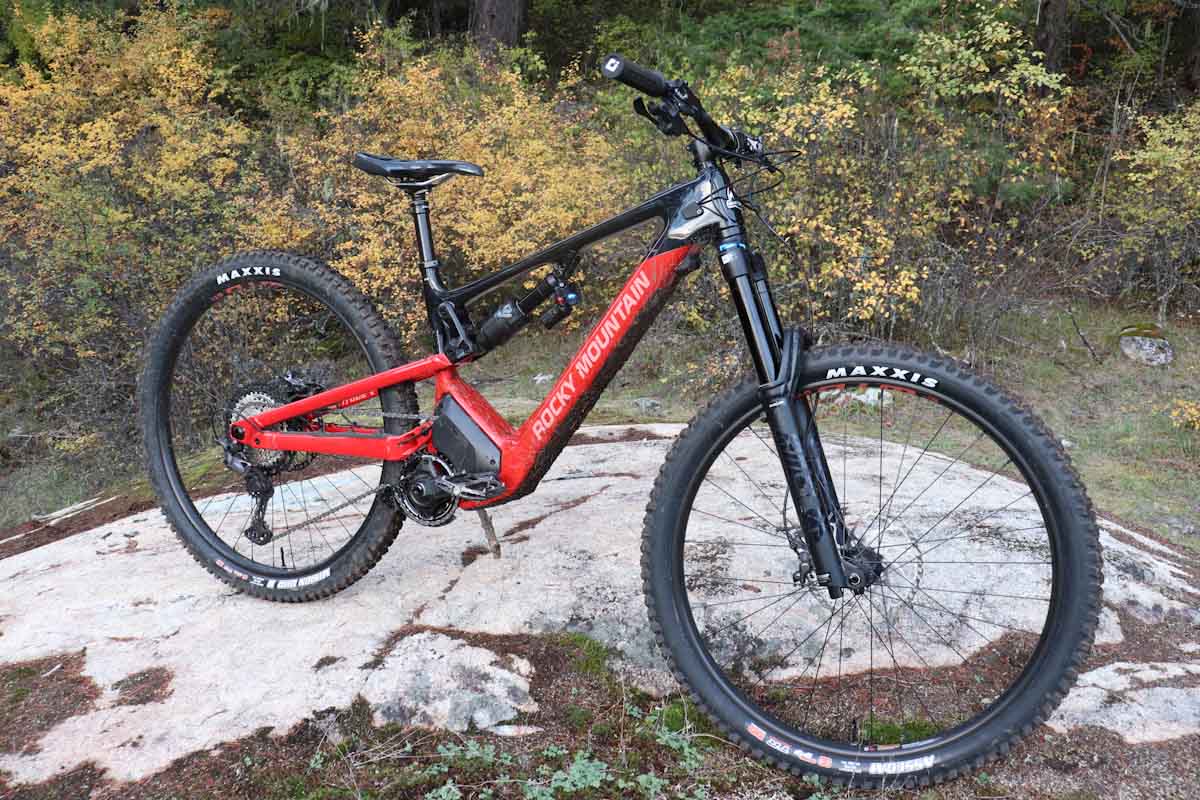 Rocky Mountain Bikes Altitude Powerplay Carbon 70, angle