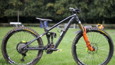 Pro Bike Checks: Estelle Charles’ Rossignol Heretic Prototype and Ella Conolly’s Cannondale Jekyll