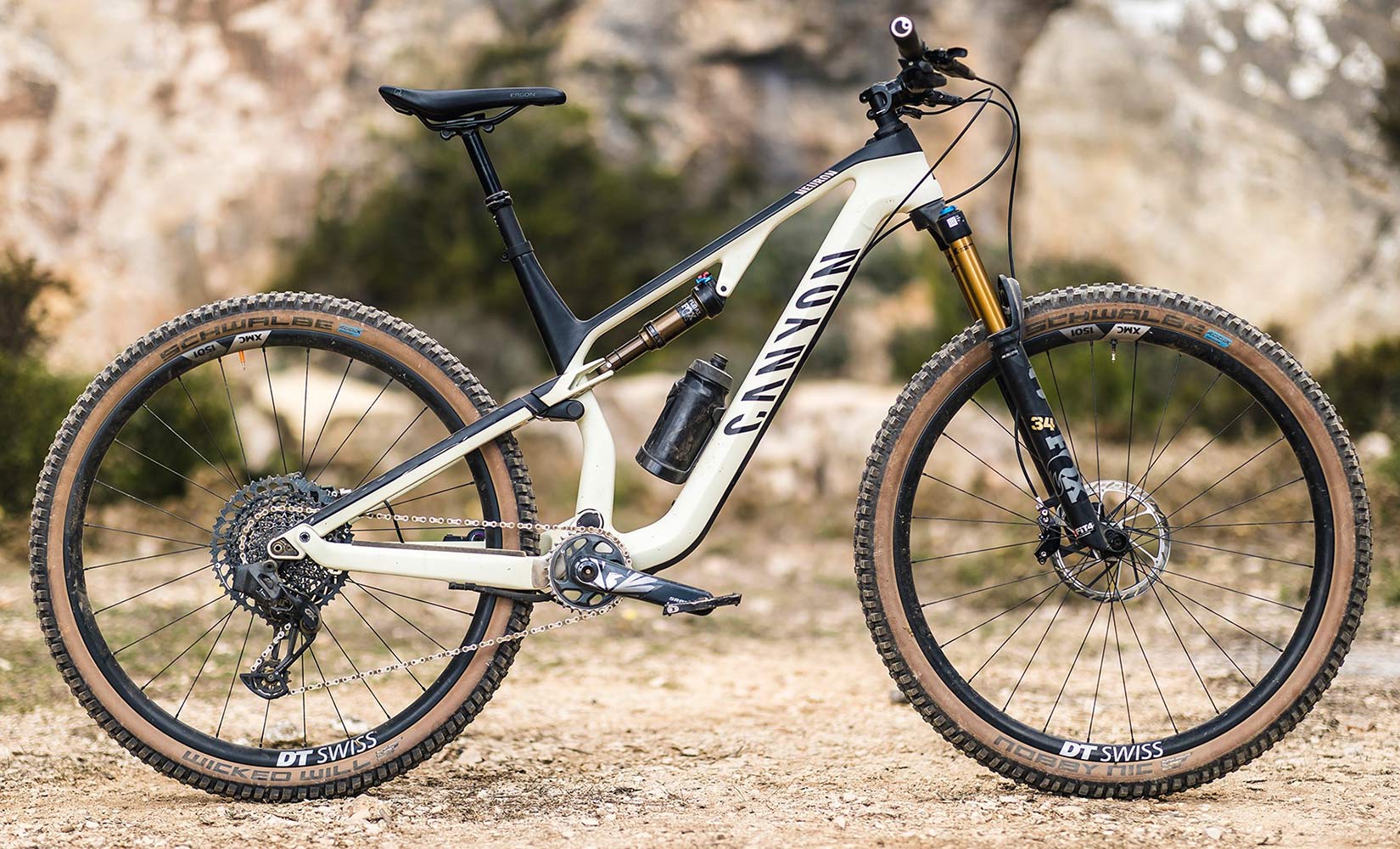 2022 Canyon Neuron CF carbon trail mountain bike, updated 130mm rear, longer 140mm fork travel, complete