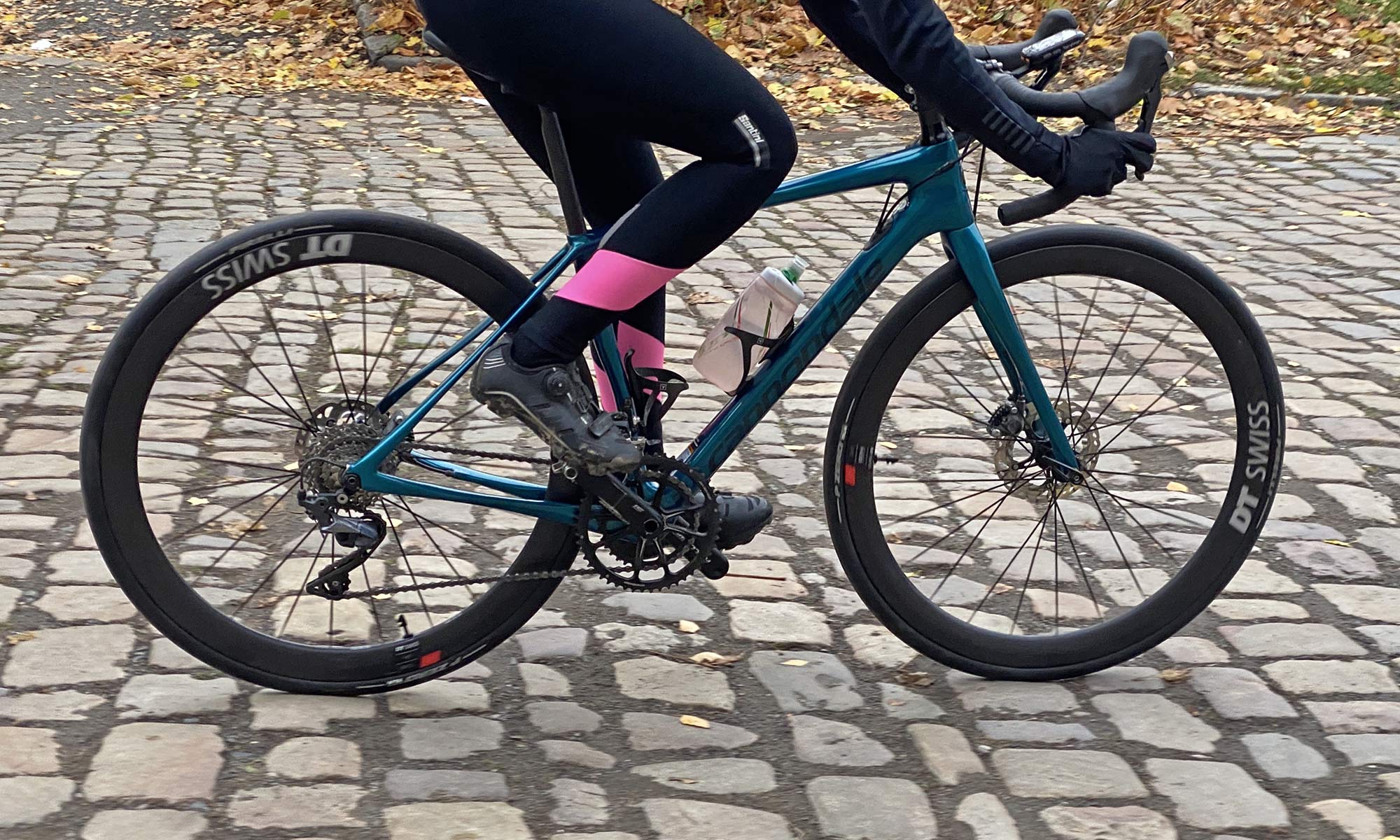 DT Swiss ERC carbon Aero road bike wheels, reshaped aerodynamic all-rounder all-road wheelset, riding