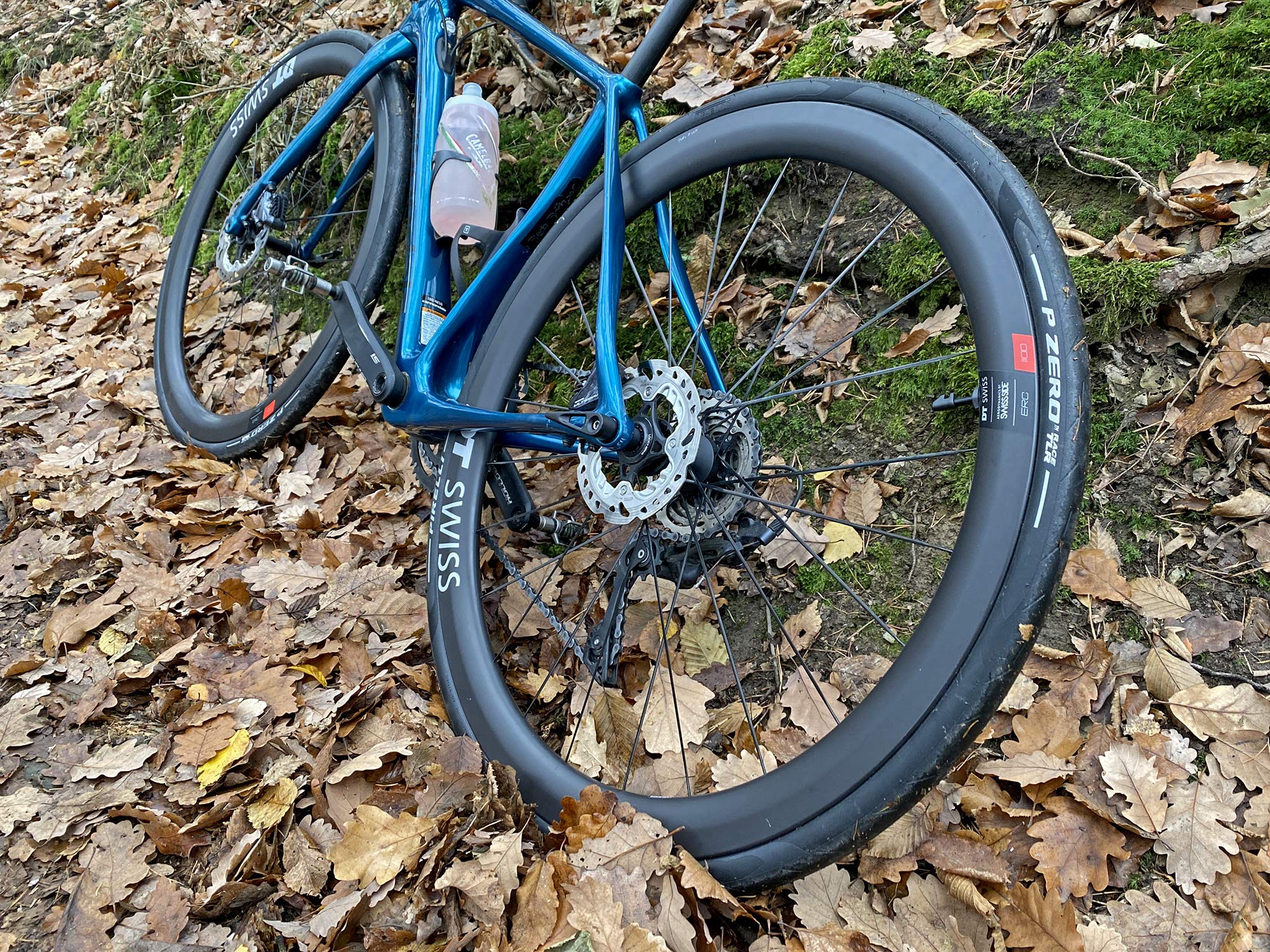 DT Swiss ERC carbon Aero road bike wheels, reshaped aerodynamic all-rounder all-road wheelset, trailside