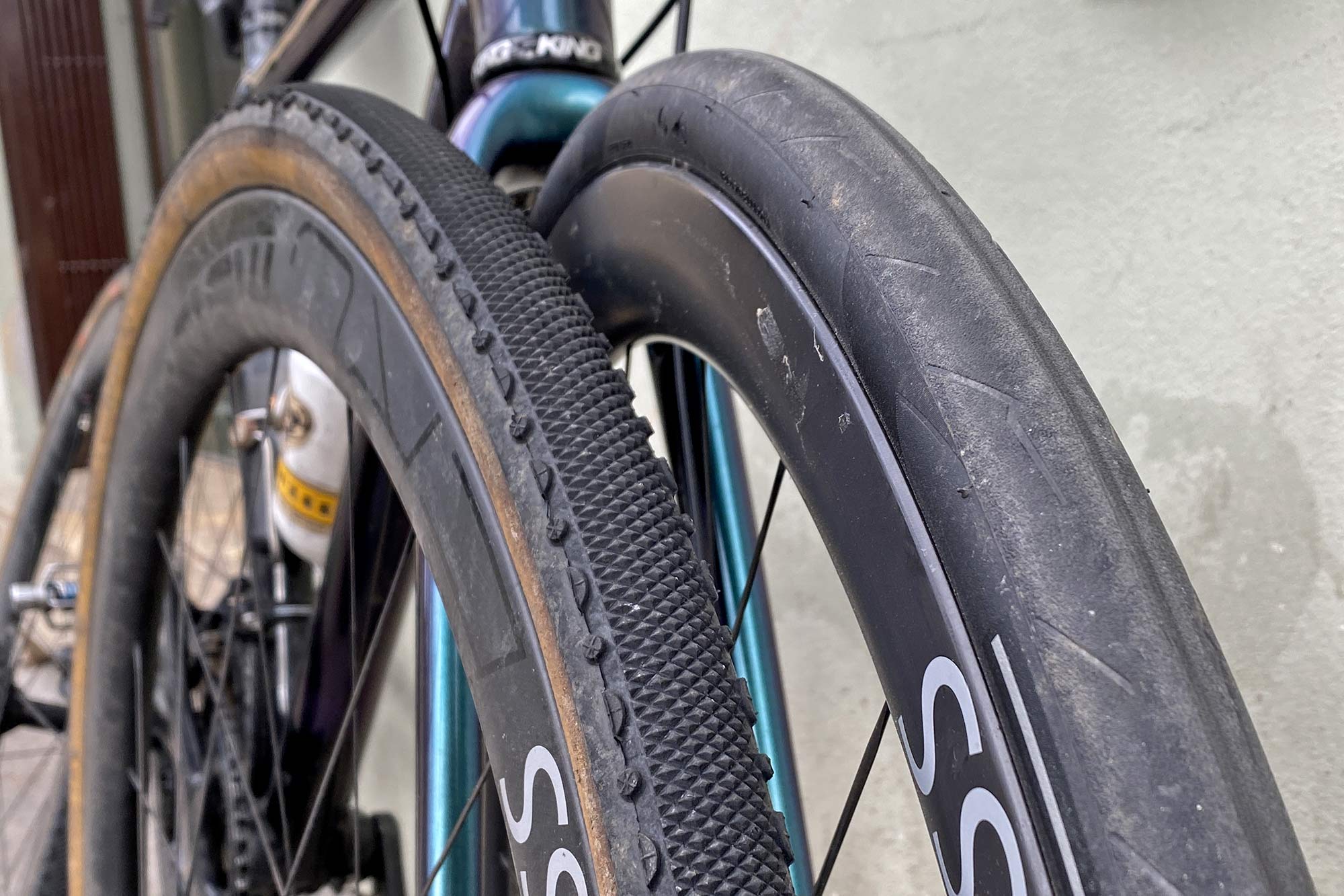 DT Swiss new ERC lightweight carbon aero endurance all-road wheelset review, old vs. new rims