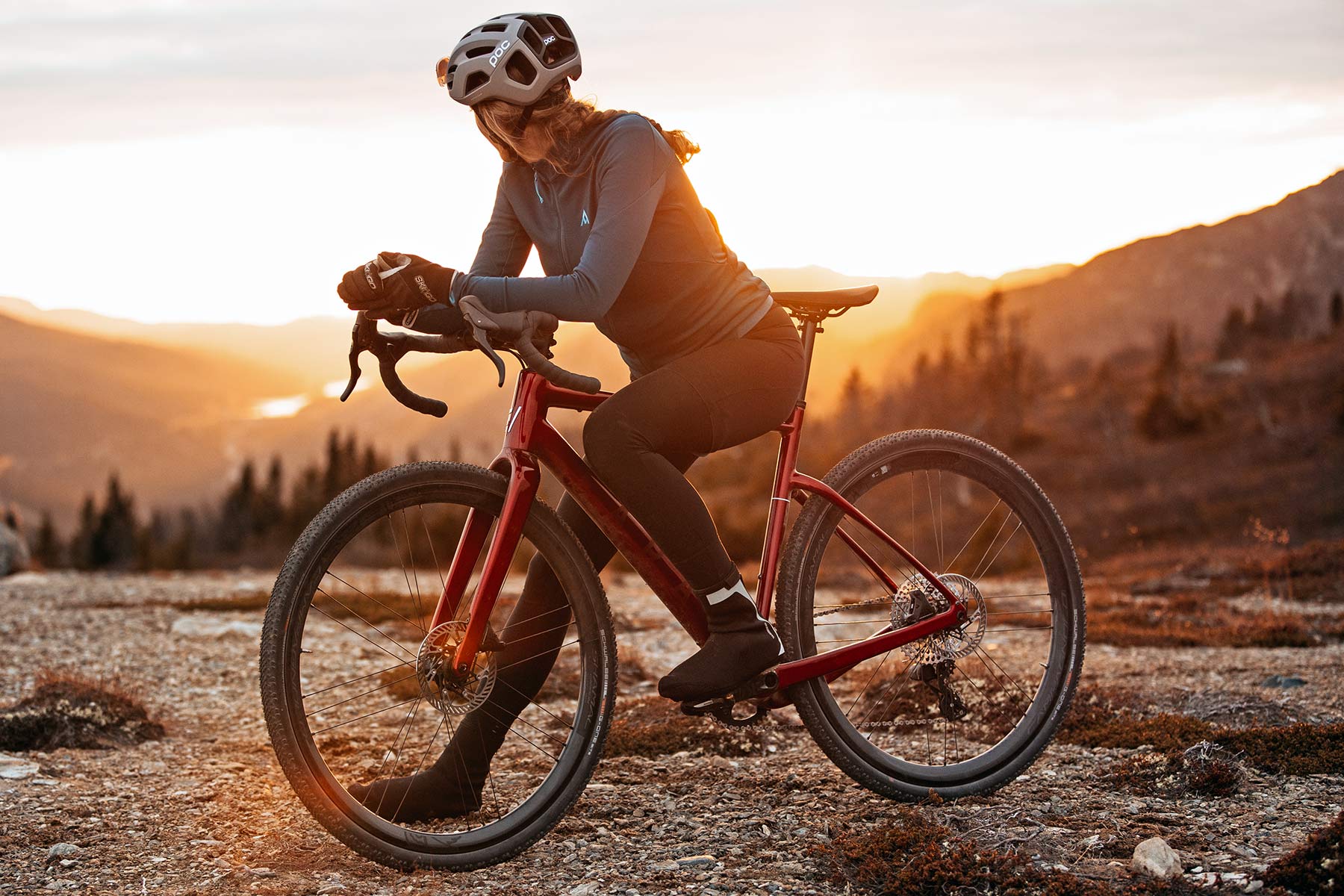 Fara F-GR carbon bikepacking adventure gravel road bike, sunset
