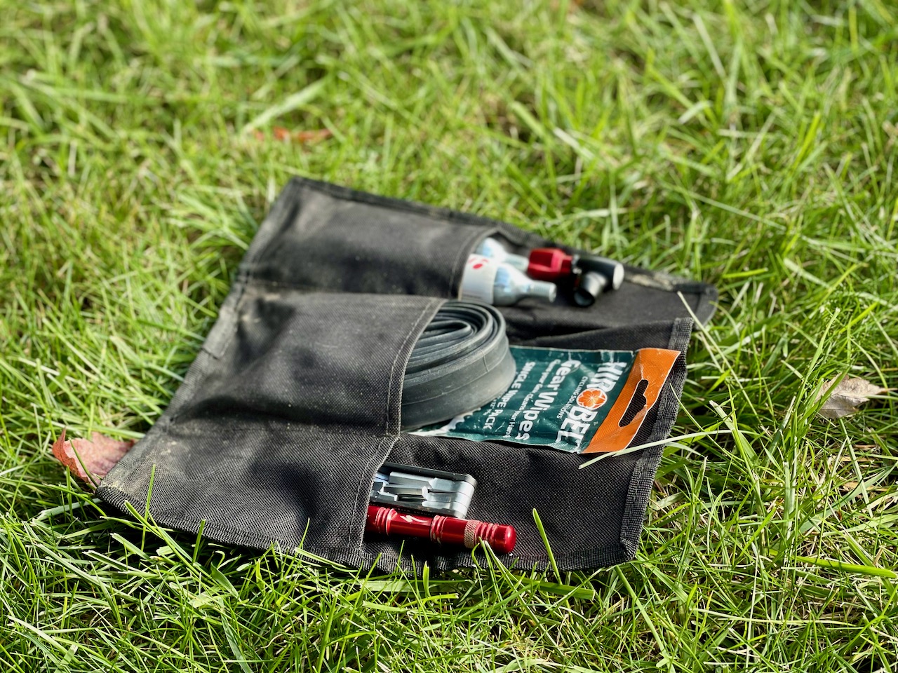 Cycling store tool roll