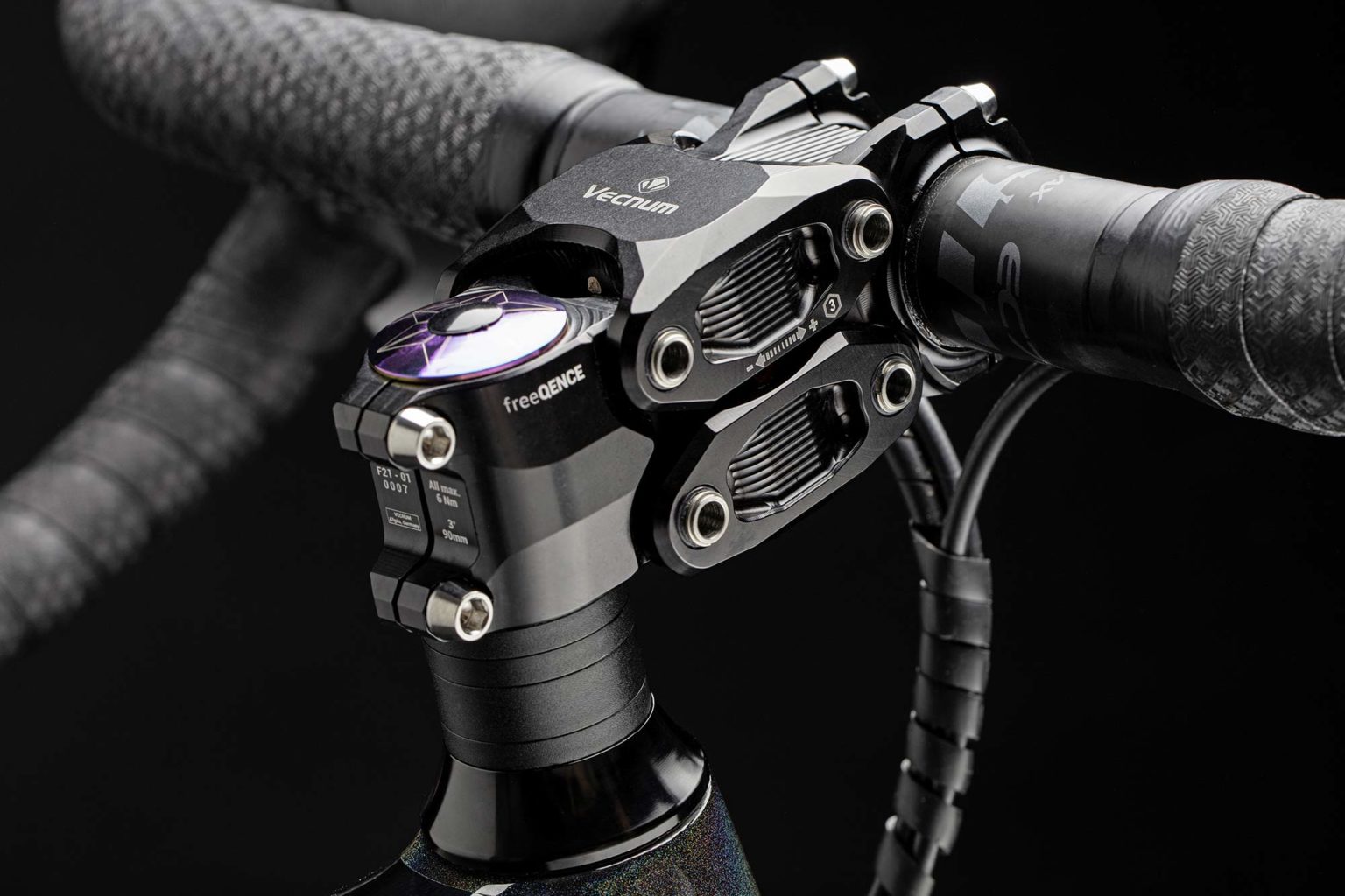 Vecnum freeQENCE 30mm travel gravel bike suspension stem Bikerumor