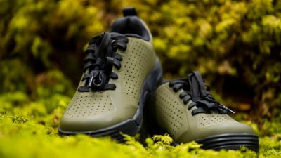 Updated Bontrager Flatline MTB Shoes protect your toes and breathe more freely