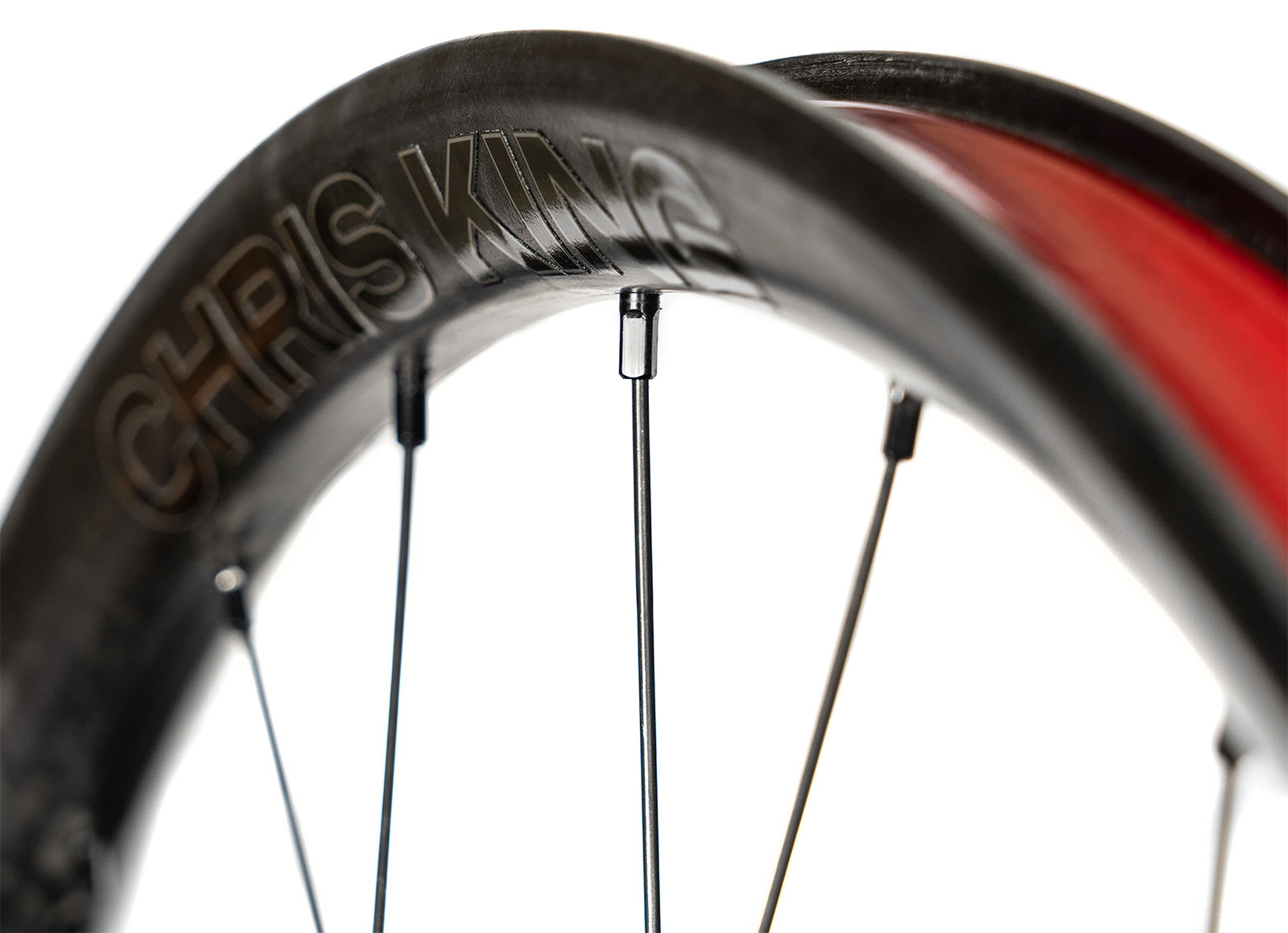closeup of chris king carbon fiber FusionFiber gravel bike rims