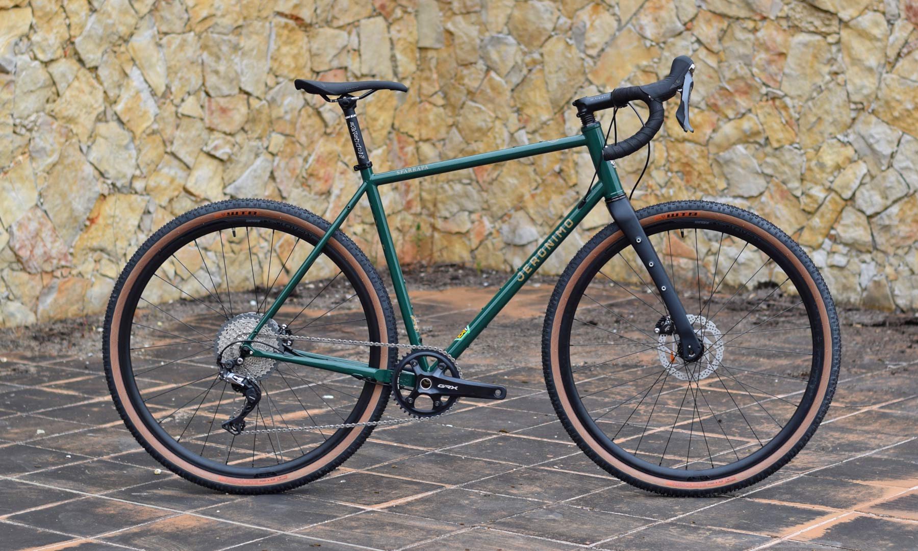 Jeronimo Sfarrapa steel adventure gravel bike, complete