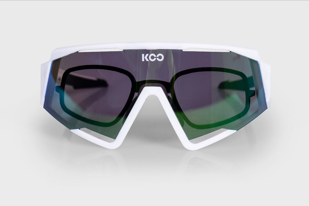 KOO optical clip detail photo. Front view.