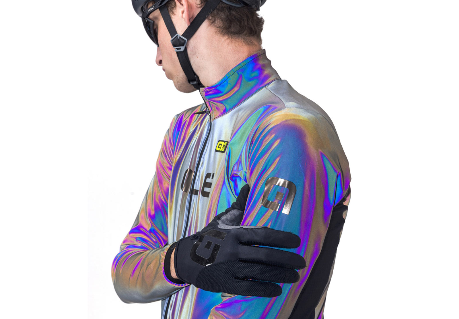 An Oil Slick Cycling Jacket? The Ale Guscio Iridescent Reflective jacket  shines at night - Bikerumor