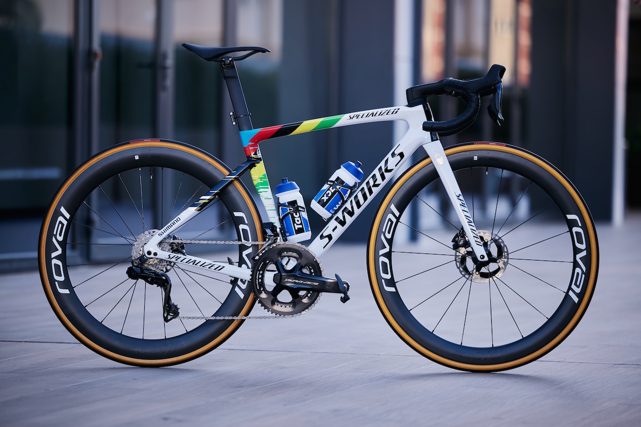 Alaphilippe Specialized Tarmac 2022 bike Side